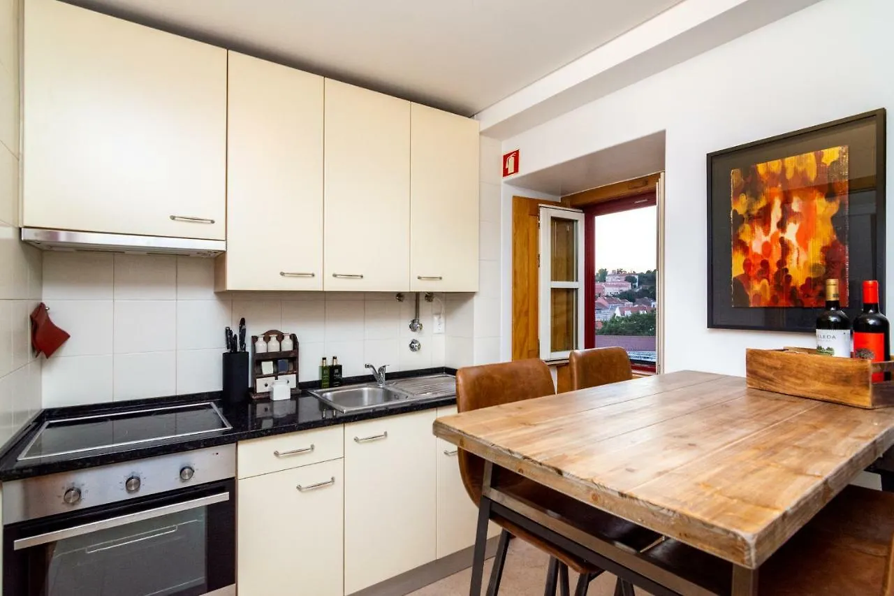 The Explorers Home - Sunny Stylish Family-Friendly Apartment Lisbon 0*,