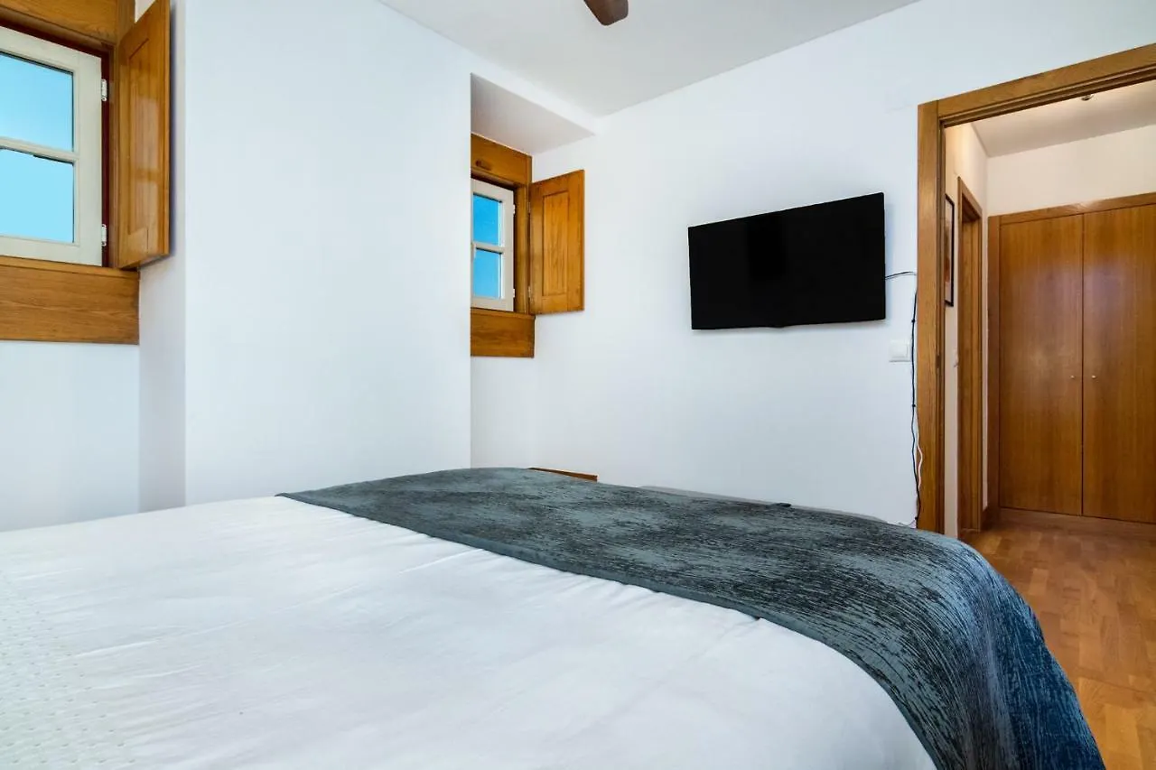 The Explorers Home - Sunny Stylish Family-Friendly Apartment Lisbon