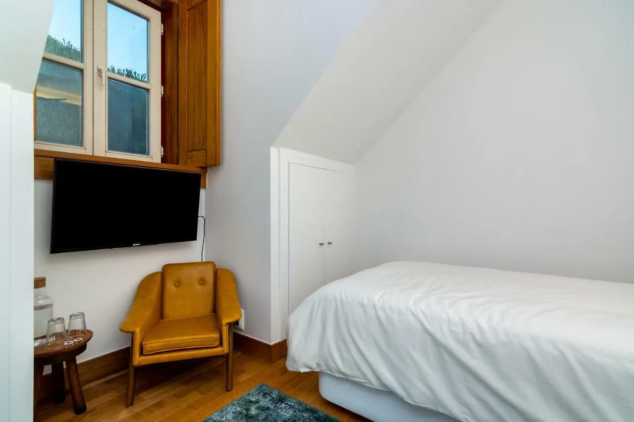 The Explorers Home - Sunny Stylish Family-Friendly Apartment Lisbon Portugal