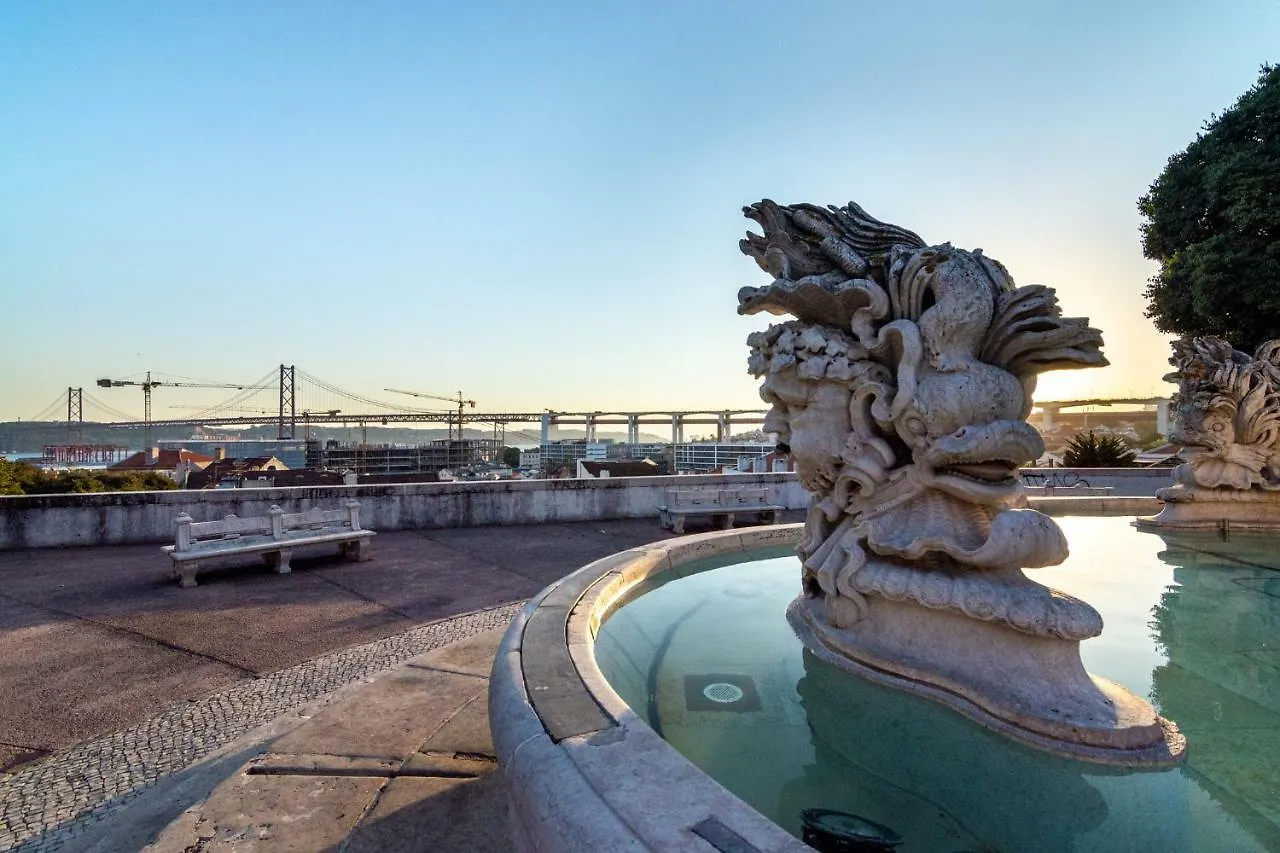 The Explorers Home - Sunny Stylish Family-Friendly Apartment Lisbon Portugal