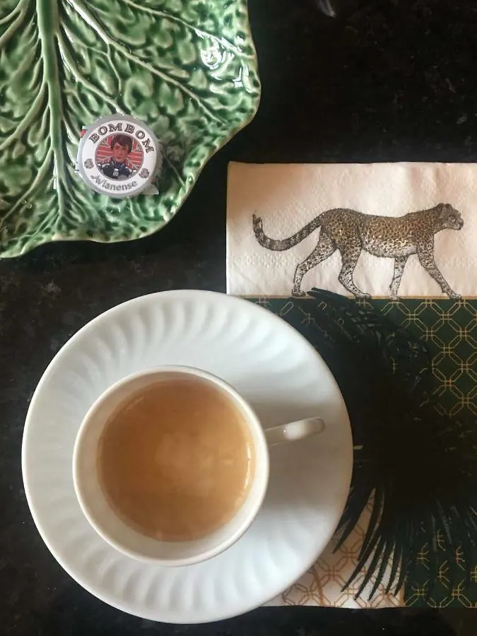 The Explorers Home - Sunny Stylish Family-Friendly Apartment Lisbon Portugal